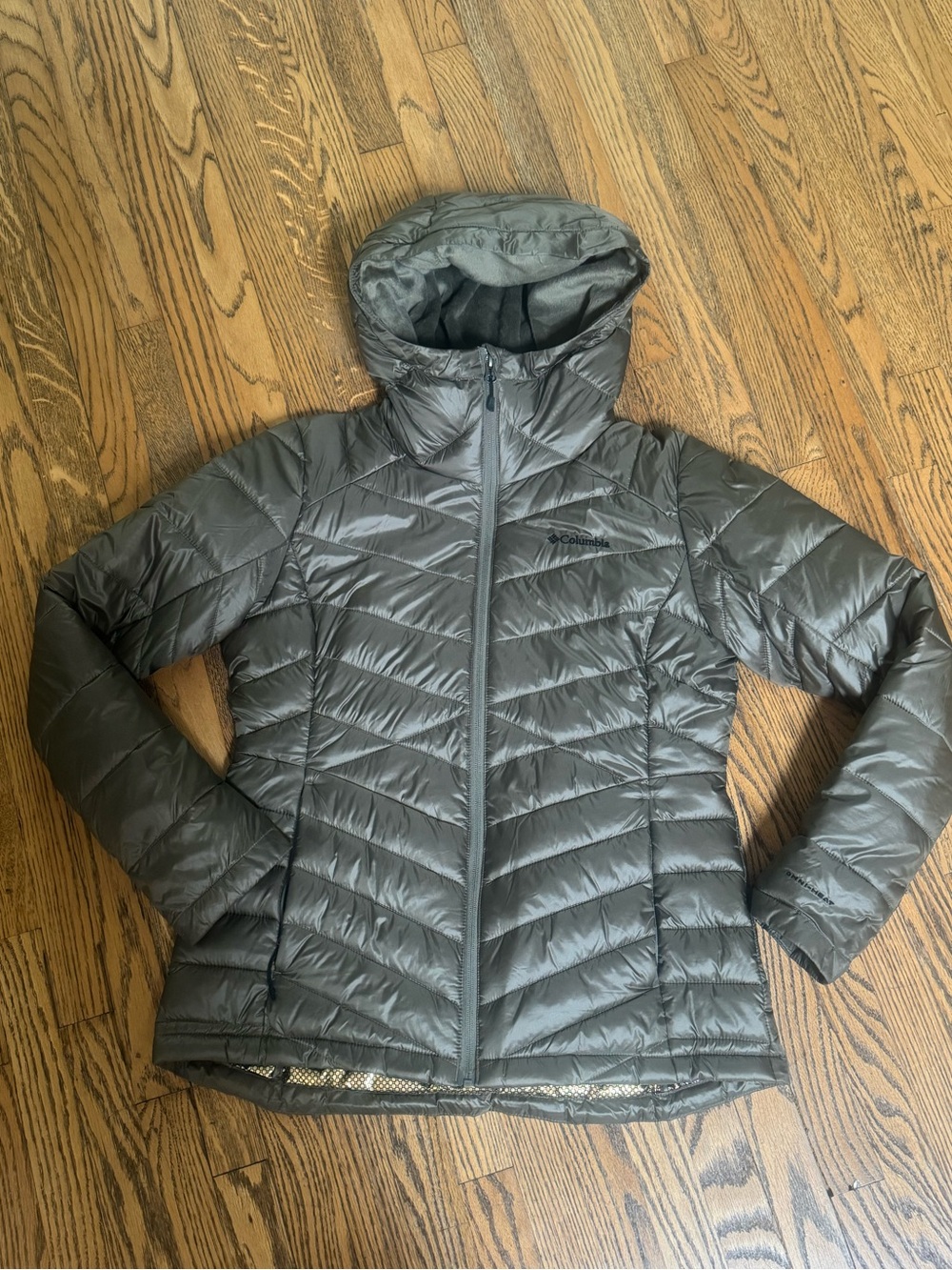 Columbia Women's Hooded Quilt Puffer Jacket Grey/Green